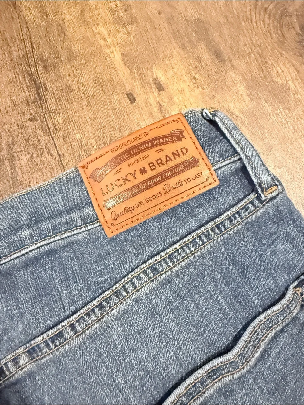 Lucky Brand Men's Straight Jeans in Light Wash Blue